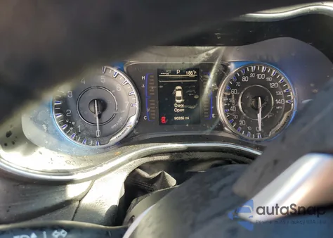 2015 Chrysler 200 Limited z USA, uszkodzony, nr VIN 1C3CCCAB4FN691104